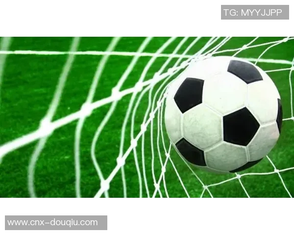 足球视频裁判技术革新助力比赛公平性提升与争议判罚解决新思路 足球视频裁判技术革新助力比赛公平性提升与争议判罚解决新思路